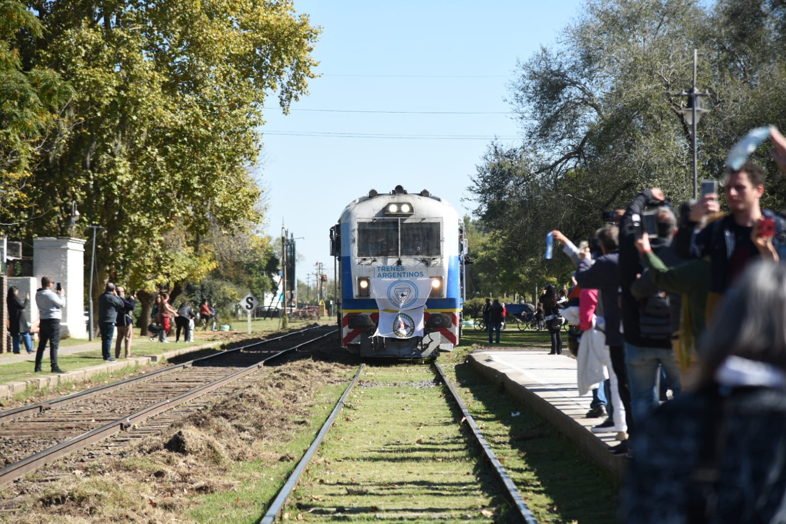 HISTÓRICO: el Tren de Pasajeros volvió a Funes después de casi medio siglo